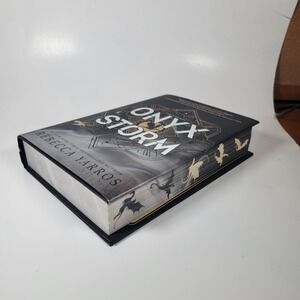 Onyx Storm (Wing and Claw Collection) by Rebecca‎ Yarros (Hardcover) SEE DESC